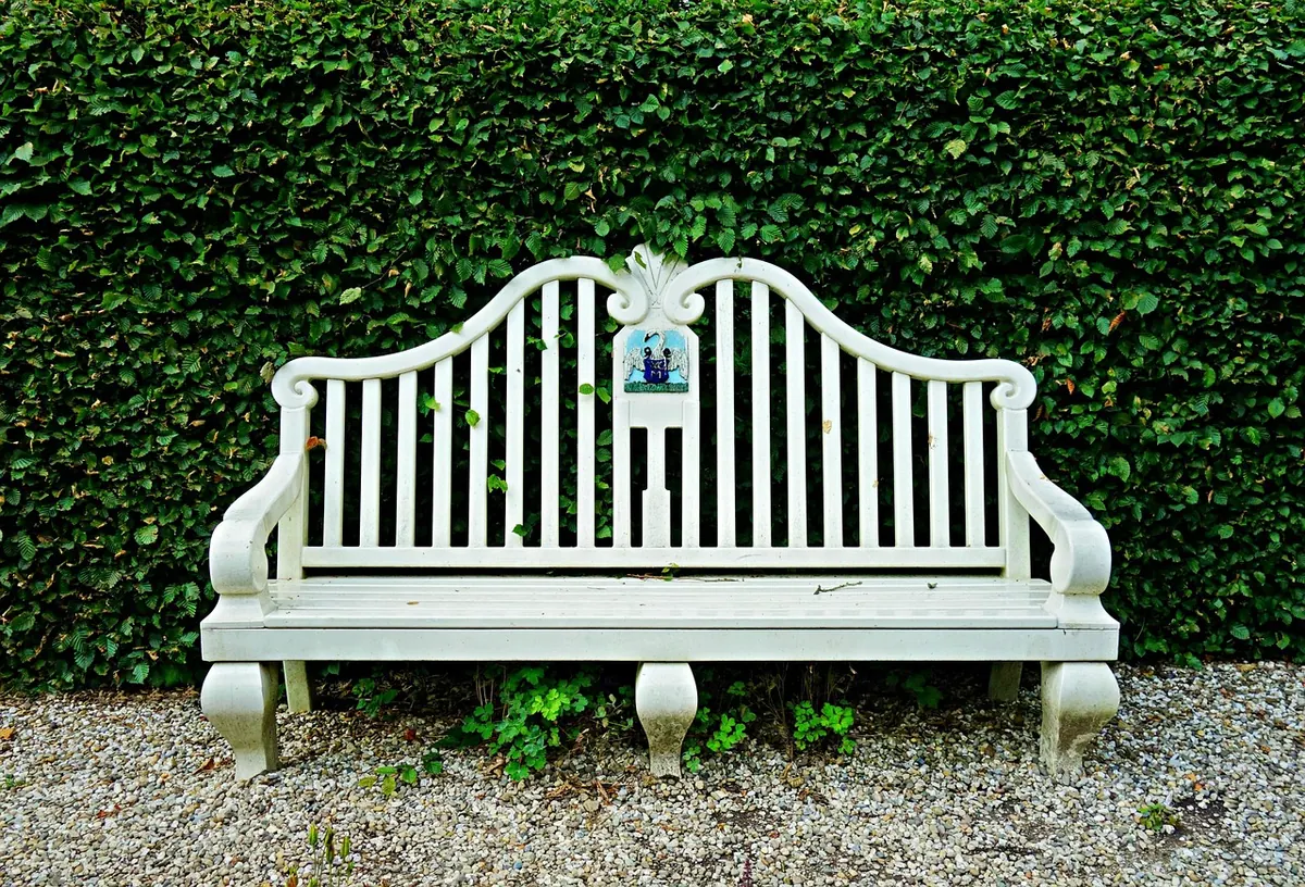Outdoor Furniture Materials Compared for Damp UK Gardens